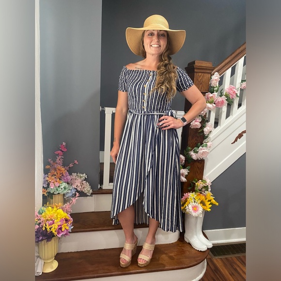 Blue and white long back dress - Picture 2 of 2